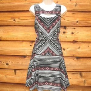 Jessica Simpson Jacquard Printed Dress - size 8